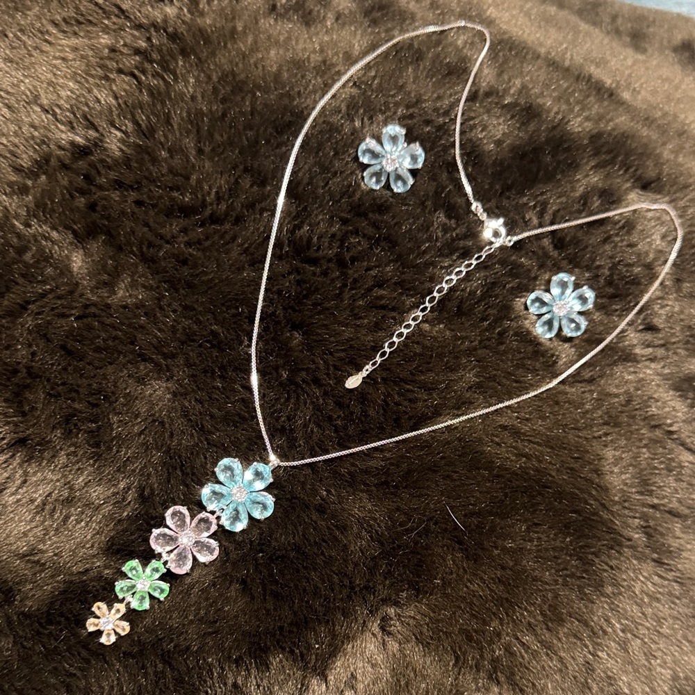 Floral Multicolor Necklace and Earring Set